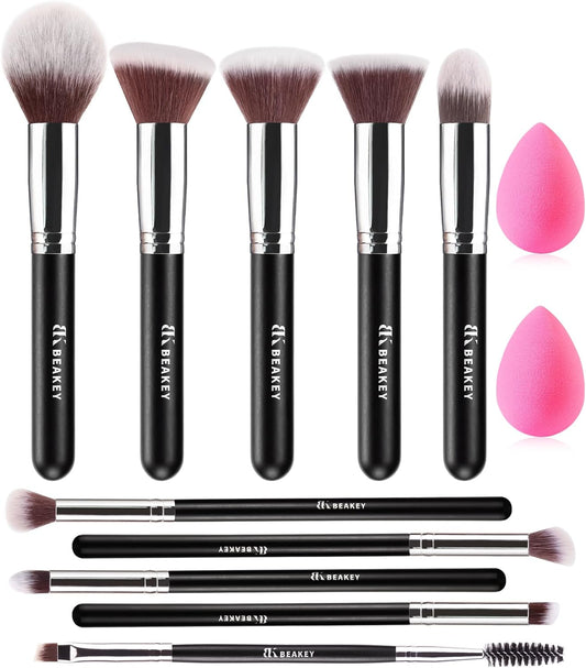 BEAKEY Set De Brochas De Maquillaje Profesional, 10+2 Brochas Sintéticas Para Base, Polvos, Ojos, Rubor Y Contorno, Con Esponja Blender (Negro/Plateado)